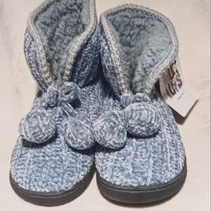 Muk Luks Booties Slippers Size Small 5-6